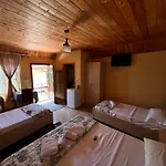 Merlika -inside The Castle- Bed & Breakfast