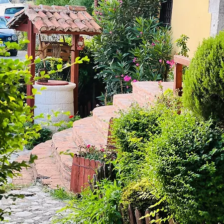 Bed & Breakfast Merlika -inside The Castle-