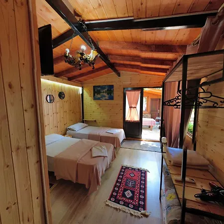 B&B Merlika -inside The Castle- Krujë