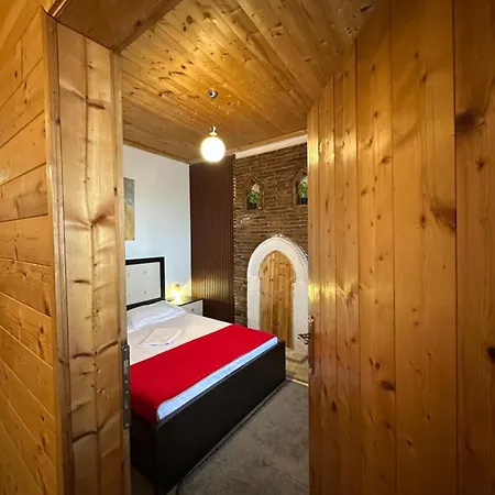 Bed & Breakfast Merlika -inside The Castle- Krujë