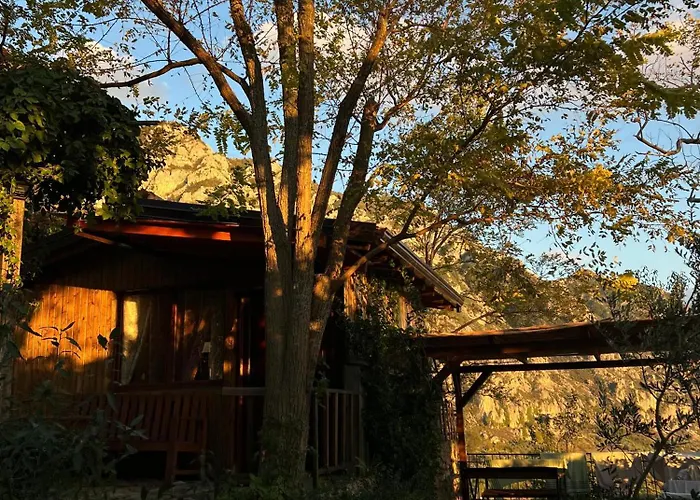 Merlika -inside The Castle- 4* Kruje