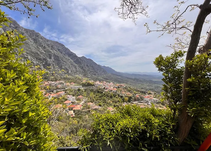 Merlika -inside The Castle- 4* Kruje