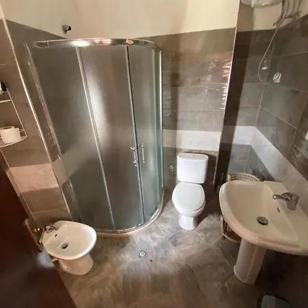 Bed and Breakfast Merlika -inside The Castle- Κρούγια