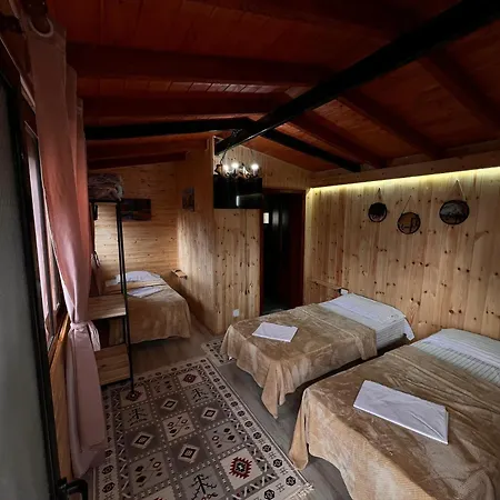 Bed and Breakfast Merlika -inside The Castle- Κρούγια