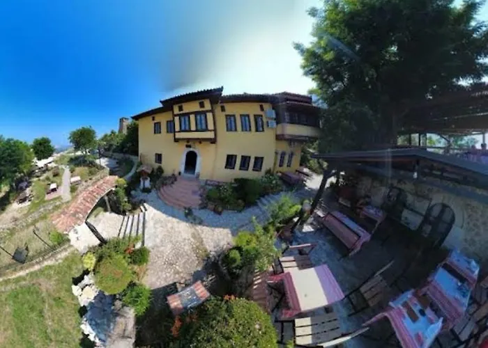 Merlika -inside The Castle- Bed & Breakfast 4*